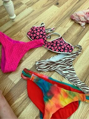 Swimsuit bundle size medium